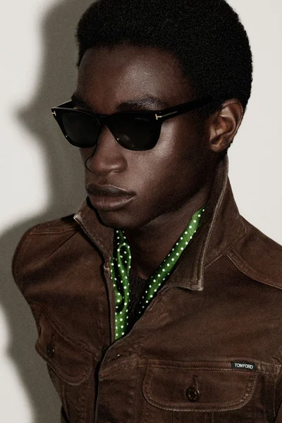 Look 16